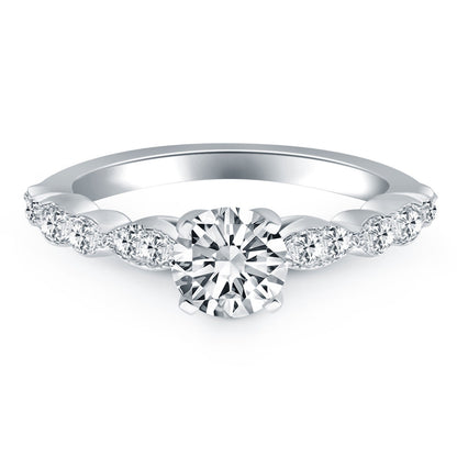 Anillo de compromiso de oro blanco de 14 quilates con diamantes de talla especial
