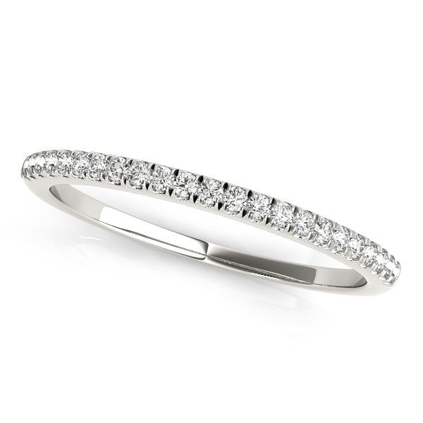 Alianza de boda de oro blanco de 14k con pavé de diamantes (1/8 qt total)
