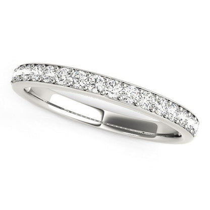 Anillo de boda de oro blanco de 14 quilates con diamantes engastados en garra (1/3 cttw)