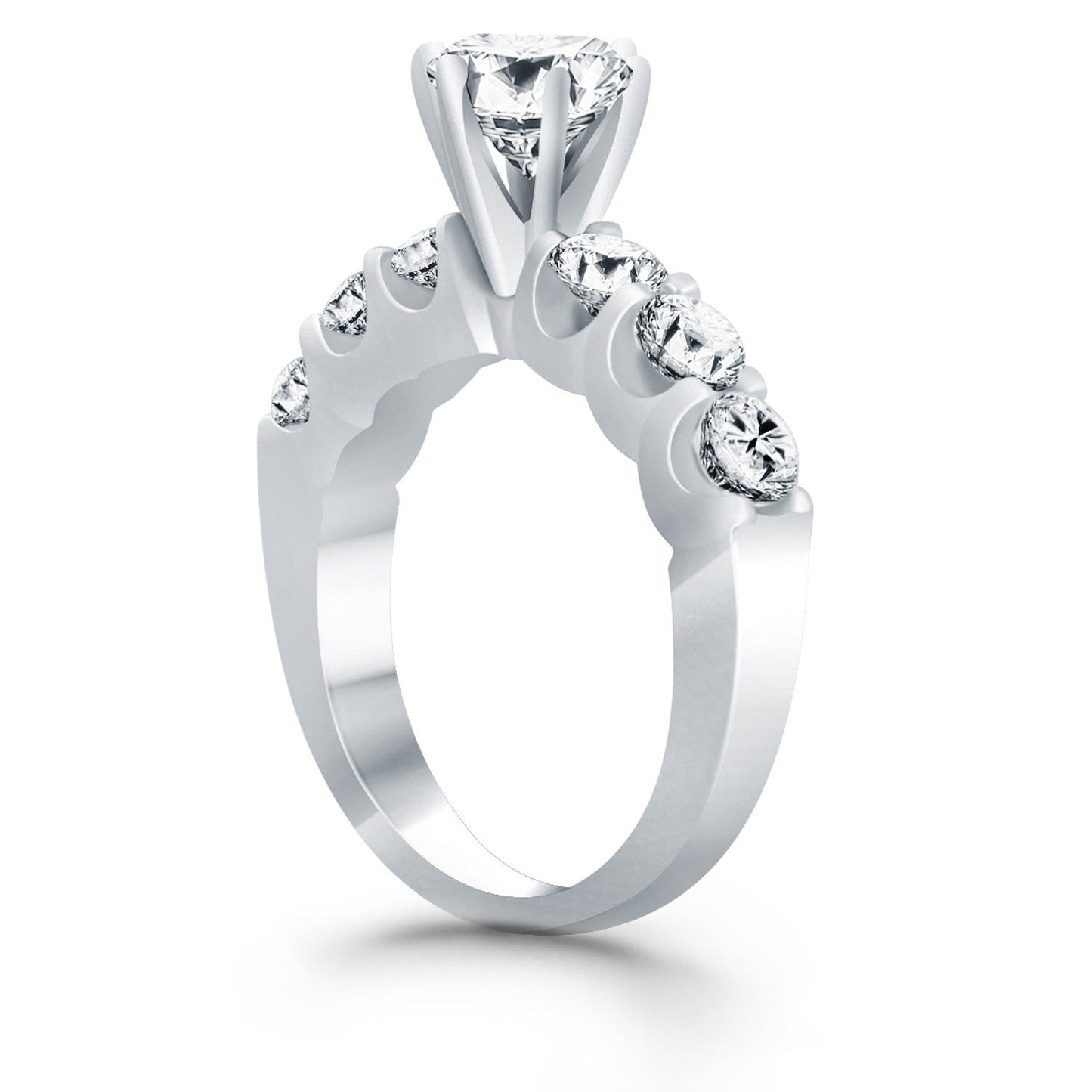 Anillo de compromiso de oro blanco de 14k con diamantes y garras compartidas