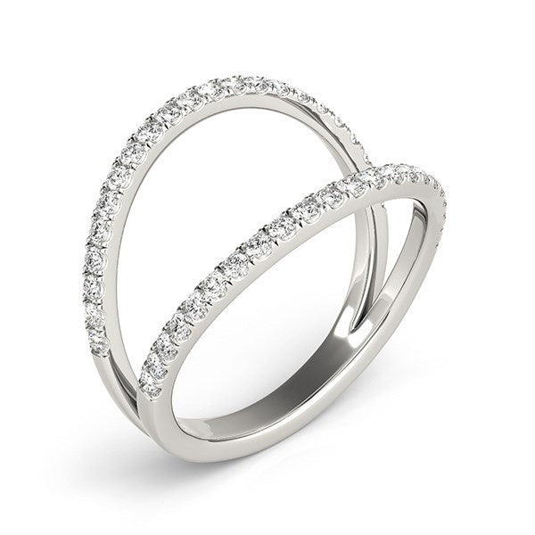 Anillo de oro blanco de 14k con banda dividida de diamantes (1/4 quilate total)