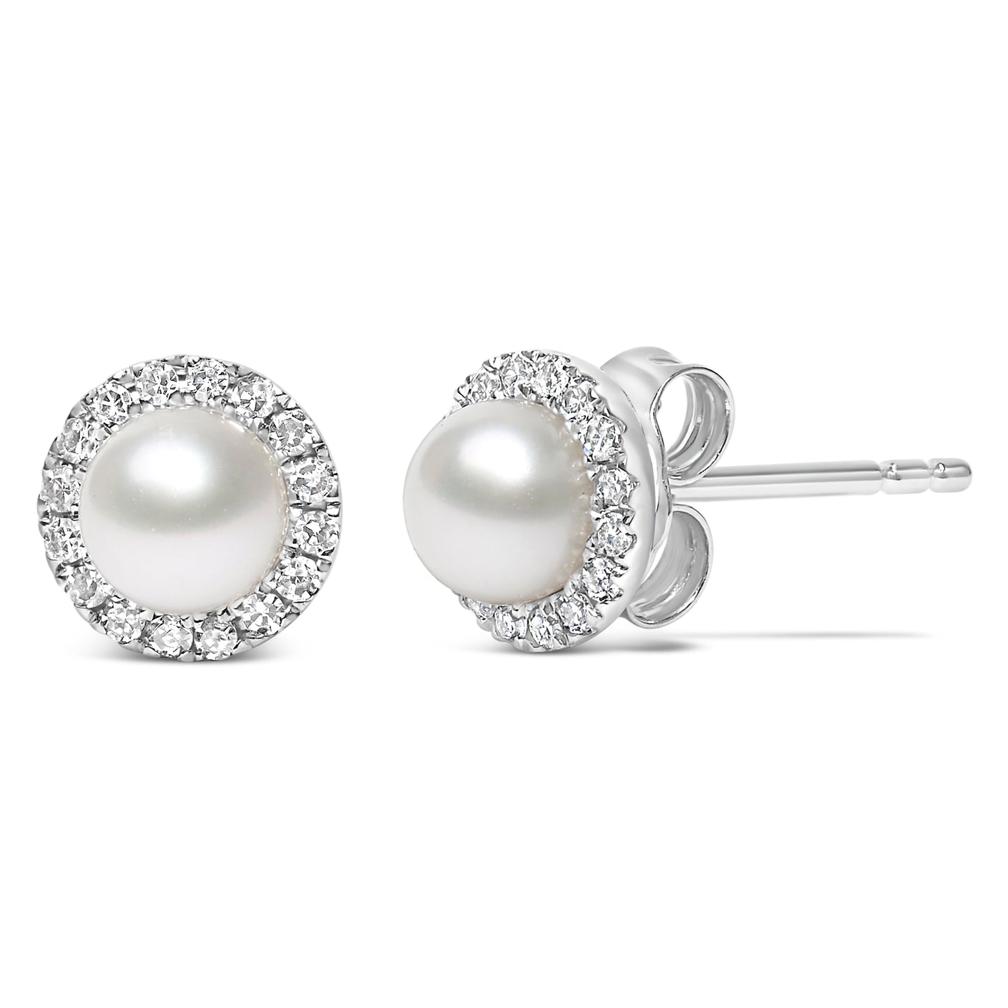 Pendientes de botón halo de oro blanco de 10K con perlas cultivadas de agua dulce de 4,5 mm y diamantes de 1/7 Cttw (color I-J, claridad I1-I2)