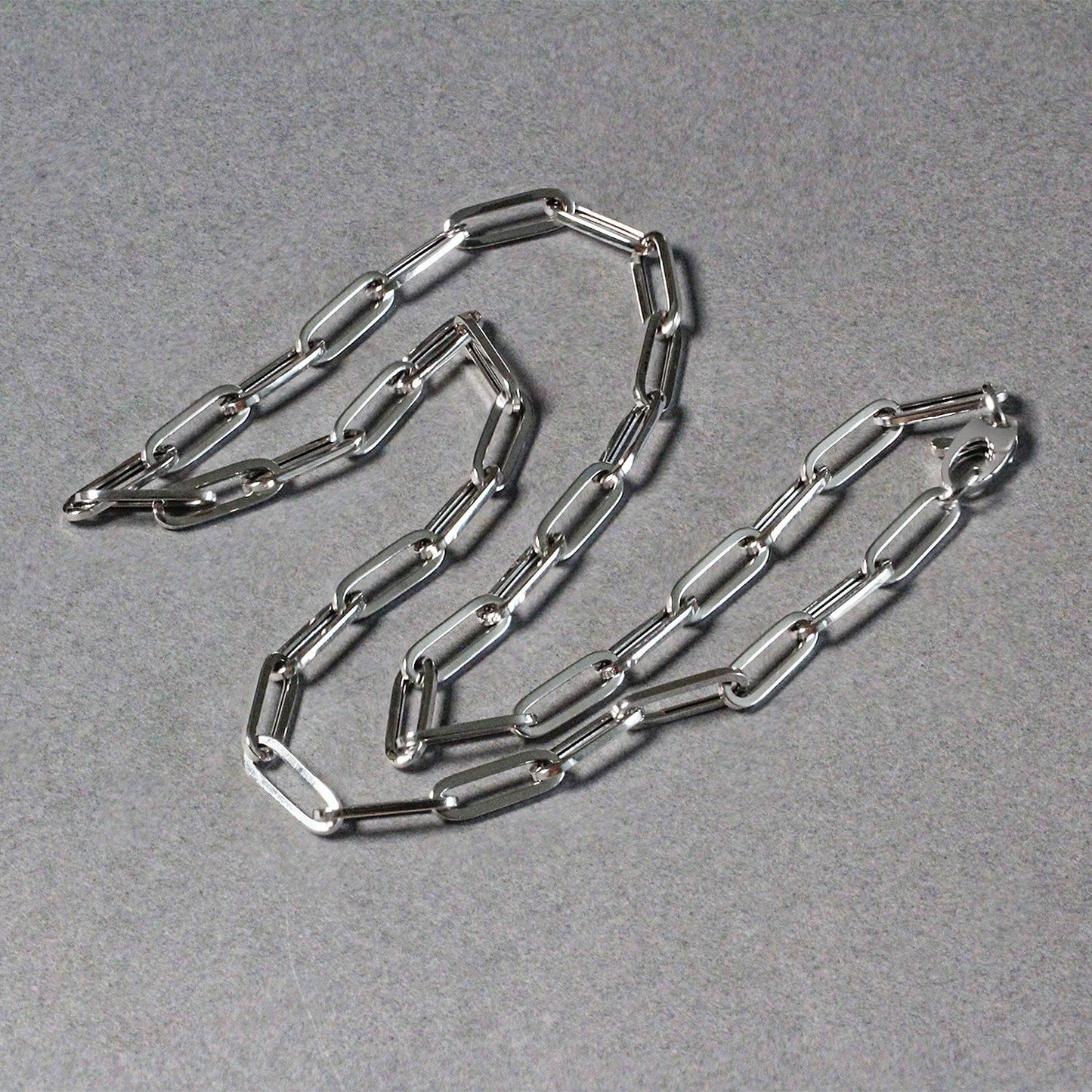 Cadena de eslabones ovalados gruesa de oro blanco de 14k (4.2 mm)