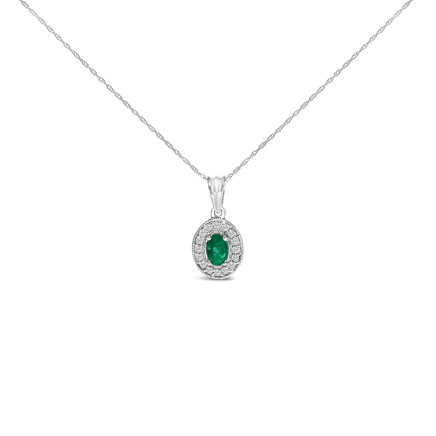 Collar con colgante de halo de esmeralda verde ovalada de 6x4 mm y diamantes en oro blanco de 14 quilates - 45 cm