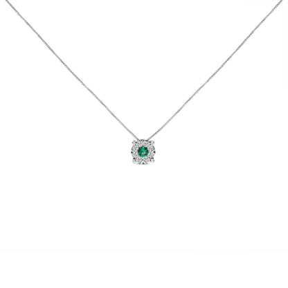 Collar con colgante de 4 mm en oro blanco de 14K con esmeralda verde y halo de diamantes de 1/3 Cttw en composición, 18" (color F-G, claridad VS2-SI1)