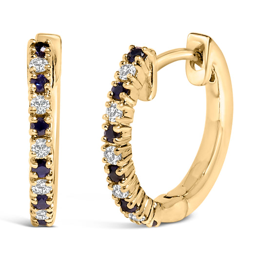 Pendientes de aro tipo "Huggy" de oro amarillo de 10K con alternancia de zafiros azules y diamantes de 1/10 Cttw (Color I-J, Claridad I1-I2)