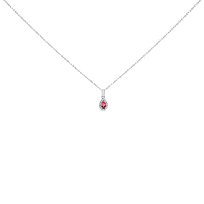 Colgante de oro blanco de 10K con esmeralda verde de 5x3 mm y diamantes en forma de pera, con halo, de 18" (color I-J, claridad I1-I2)