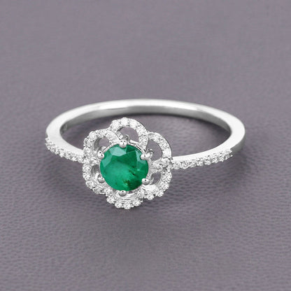 Anillo de oro blanco de 14K con esmeralda zambiana auténtica de 0,55 quilates y diamantes blancos