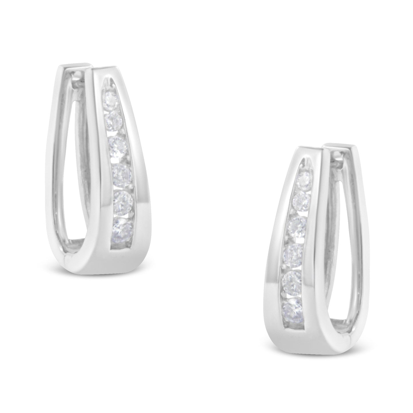 Pendientes de aro de oro blanco de 14k con diamantes de talla redonda brillante engastados en carril de 1/4 Cttw (color I-J, claridad I2-I3)