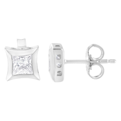 Pendientes de tuerca de oro blanco de 10K con diamantes de talla princesa de 1/2 quilate engarzados invisibles (color H-I, claridad SI2-I1)