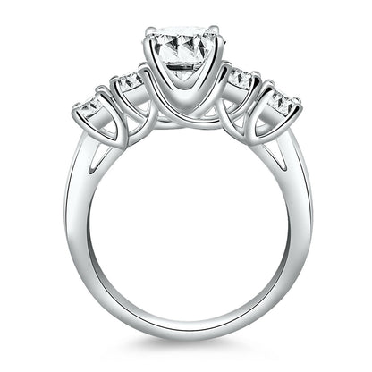 Anillo de compromiso de oro blanco de 14k con cinco diamantes en forma de enrejado