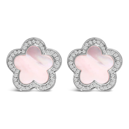Pendientes de estrella de oro blanco de 14K con nácar y halo de diamantes de 1/5 Cttw