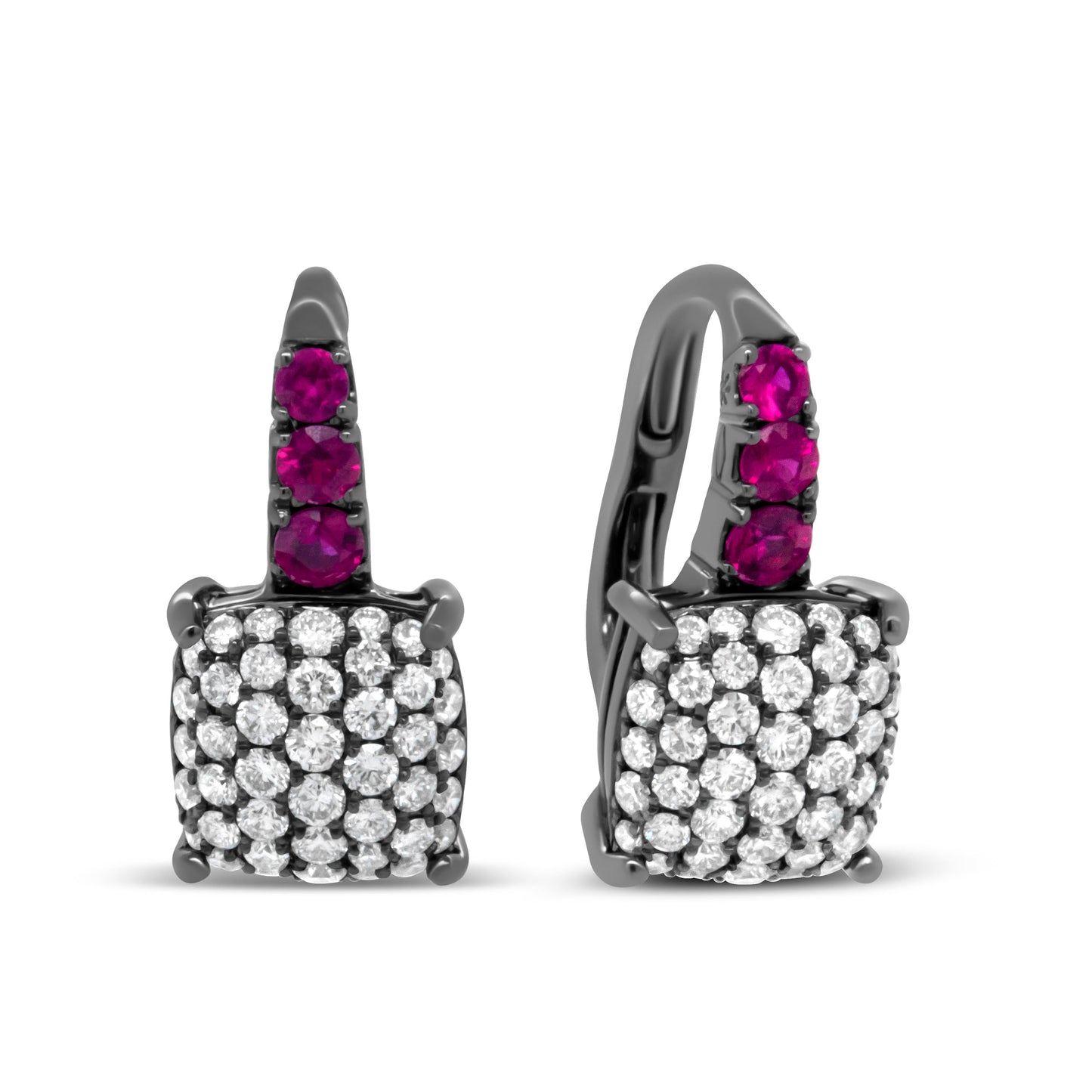 Pendientes colgantes de diamantes redondos y rubíes rojos graduados de 7/8 Cttw en oro blanco de 18 K chapado en rodio negro (color F-G, claridad VS1-VS2)