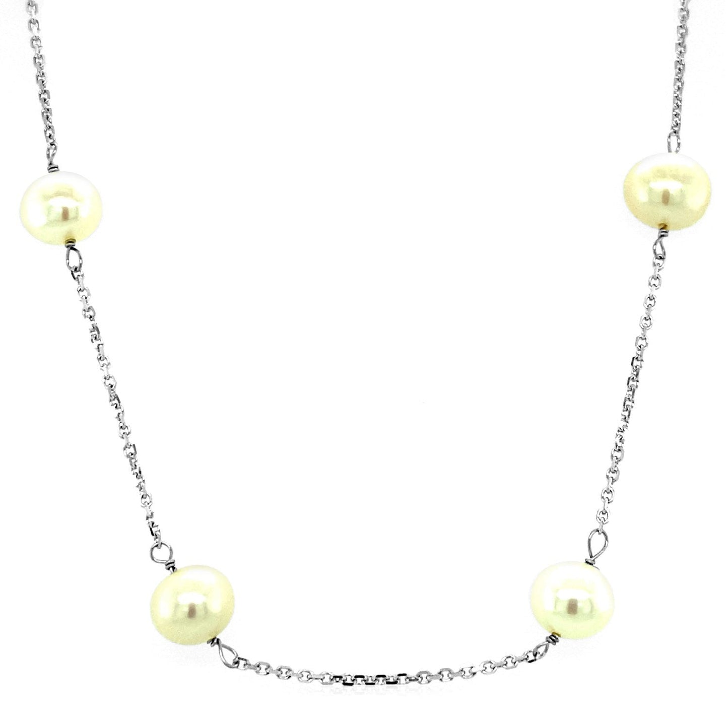 Collar de oro blanco de 14k con perlas blancas