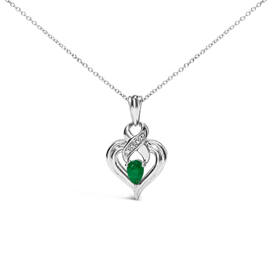 Collar con colgante de corazón de esmeralda en forma de pera de 6x4 mm y detalles de diamantes de plata de ley .925 (Color H-I, Claridad SI1-SI2) - 45.72 cm
