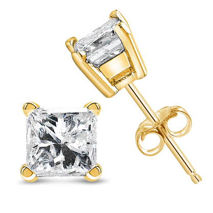 Pendientes de botón solitarios con diamantes de talla princesa de 1/3 Cttw en oro amarillo de 14k con engaste de 4 puntas, certificados por IGI (color Q-R, claridad I1-I2)