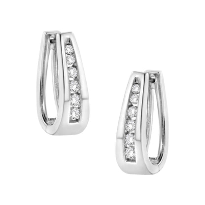 Pendientes de aro de oro blanco de 14k con diamantes de talla redonda brillante engastados en carril de 1/4 Cttw (color I-J, claridad I2-I3)