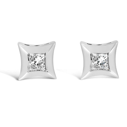 Pendientes de oro blanco de 10 qt con diamantes de talla princesa de 1/5 qt engastados invisibles (color H-I, claridad SI2-I1)