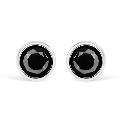 Pendientes de oro blanco de 14 quilates con diamantes negros de talla brillante redonda de 1/2 quilate engastados en bisel con parte posterior de rosca (realce de color elegante, claridad I2-I3)