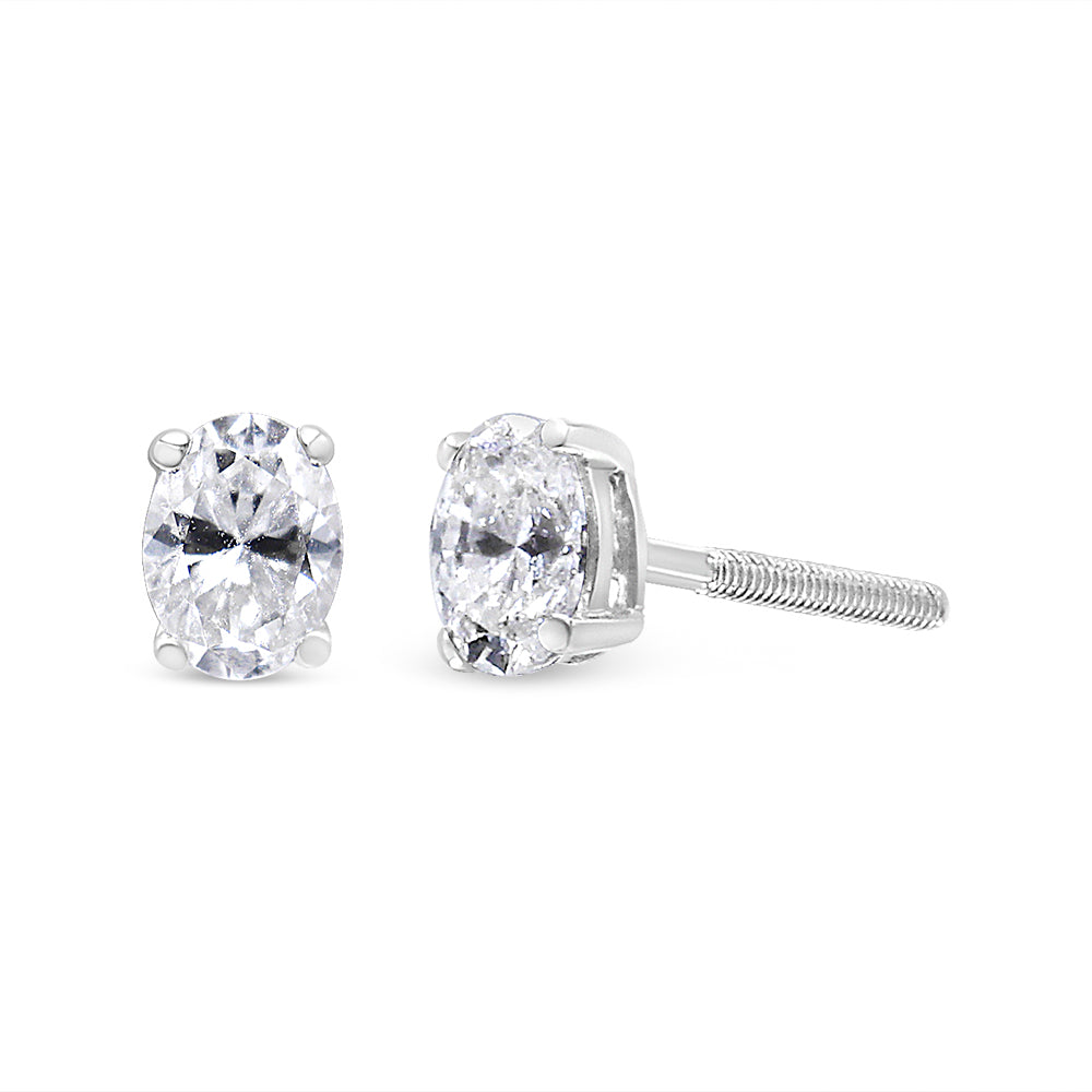 Pendientes de botón solitario ovalados de 1,00 Cttw de diamante cultivado en laboratorio de oro blanco de 14K (color F-G, claridad VS2-SI1)