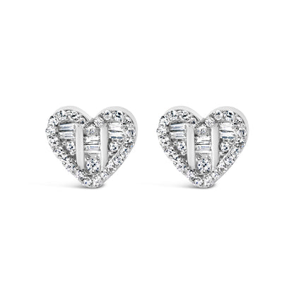 Pendientes con forma de corazón en oro amarillo de 14 quilates chapado en plata de ley .925 con diamantes redondos y baguette de 1/2 quilate en total (color I-J, claridad SI2-I1)