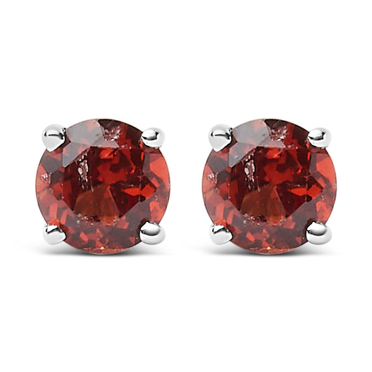 Aretes de plata esterlina .925 con solitario redondo de granate rojo creado de 3.5 MM