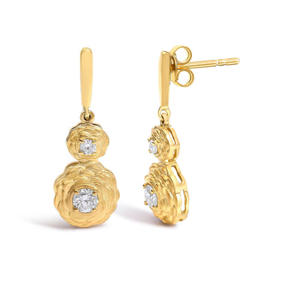 Pendientes colgantes con acabado mate de plata de ley bañada en oro amarillo de 14 quilates con diamantes cultivados en laboratorio de 0,5 quilates.
