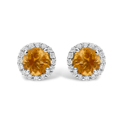 Pendientes de oro blanco de 10K con amatista morada y halo de diamantes de 1/6 Cttw