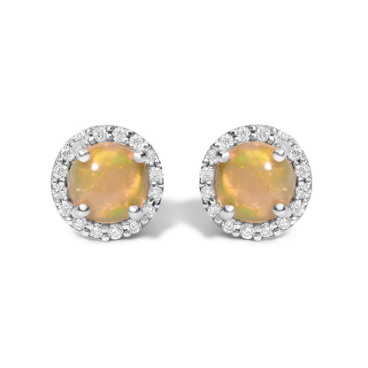 Pendientes de oro blanco de 10K con amatista morada y halo de diamantes de 1/6 Cttw