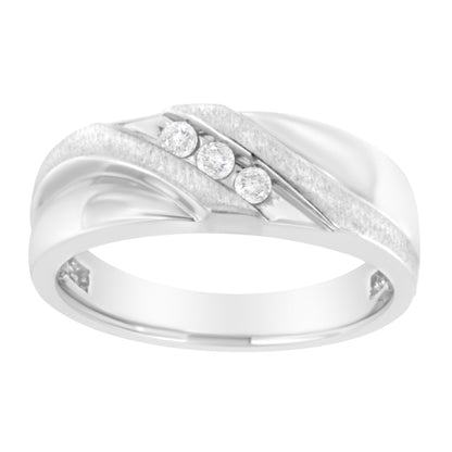Anillo de boda para hombre de oro blanco de 10K con tres piedras de diamantes engastadas en canal de 1/10 quilates (color I-J, claridad I1-I2) - Talla 10