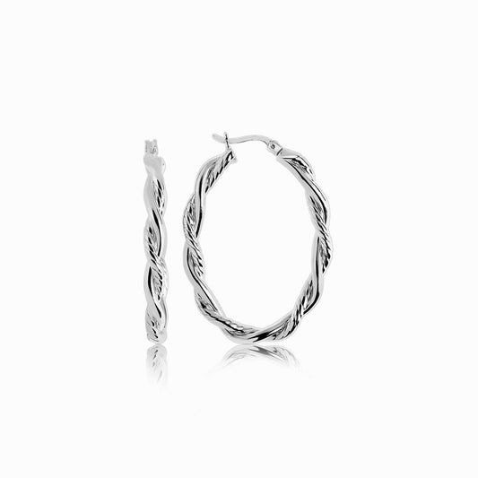 Aretes de aro ovalados de plata de ley con corte de diamante trenzado
