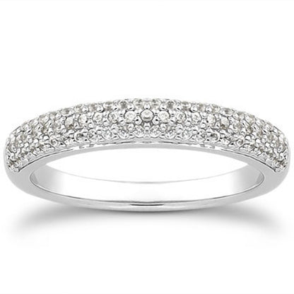 Anillo de boda de triple hilera con microincrustaciones de diamantes en oro blanco de 14 quilates