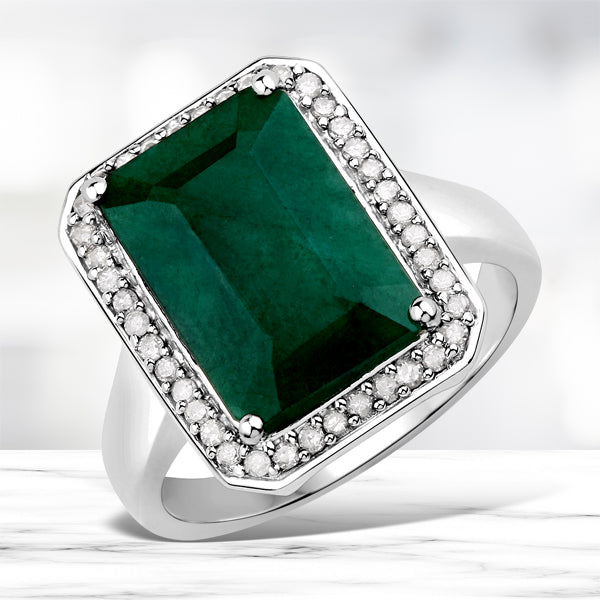 Anillo de plata de ley .925 con esmeralda teñida de 5.72 quilates y diamantes blancos