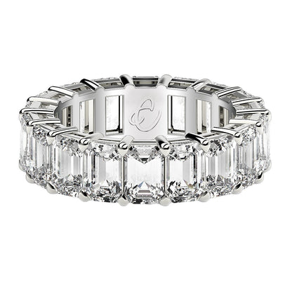 Anillo de eternidad de diamantes cultivados en laboratorio talla esmeralda en oro blanco de 14k (8 quilates totales FG/VS2)