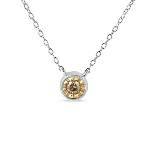 Collar con colgante de plata esterlina .925 con diamante solitario color champán engastado en bisel de 1/5 quilates y 45 cm de largo (color K-L, claridad I1-I2)