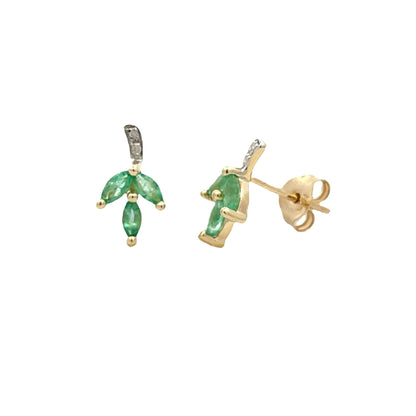 Pendientes de oro amarillo de 10 KT con diamantes esmeralda de 0,39 ct.