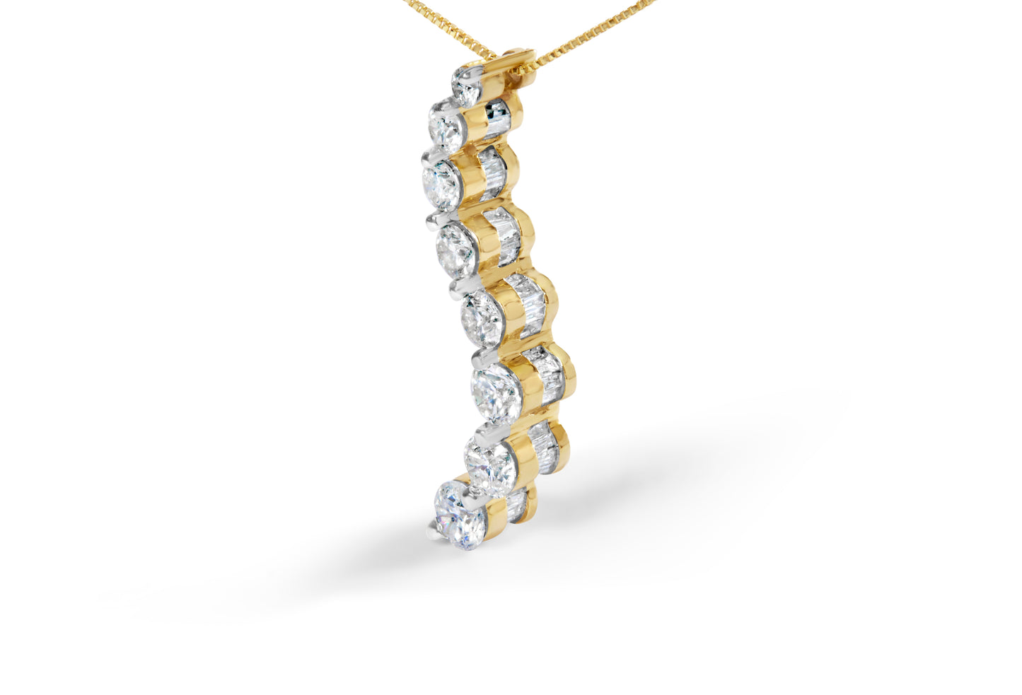 Collar con Colgante Journey de Diamantes de Talla Baguette y Redonda Brillante de Oro Amarillo de 14K Certificado por AGS, 3.0 Cttw, 45.7 cm (Color G-H, Claridad SI2-I1)