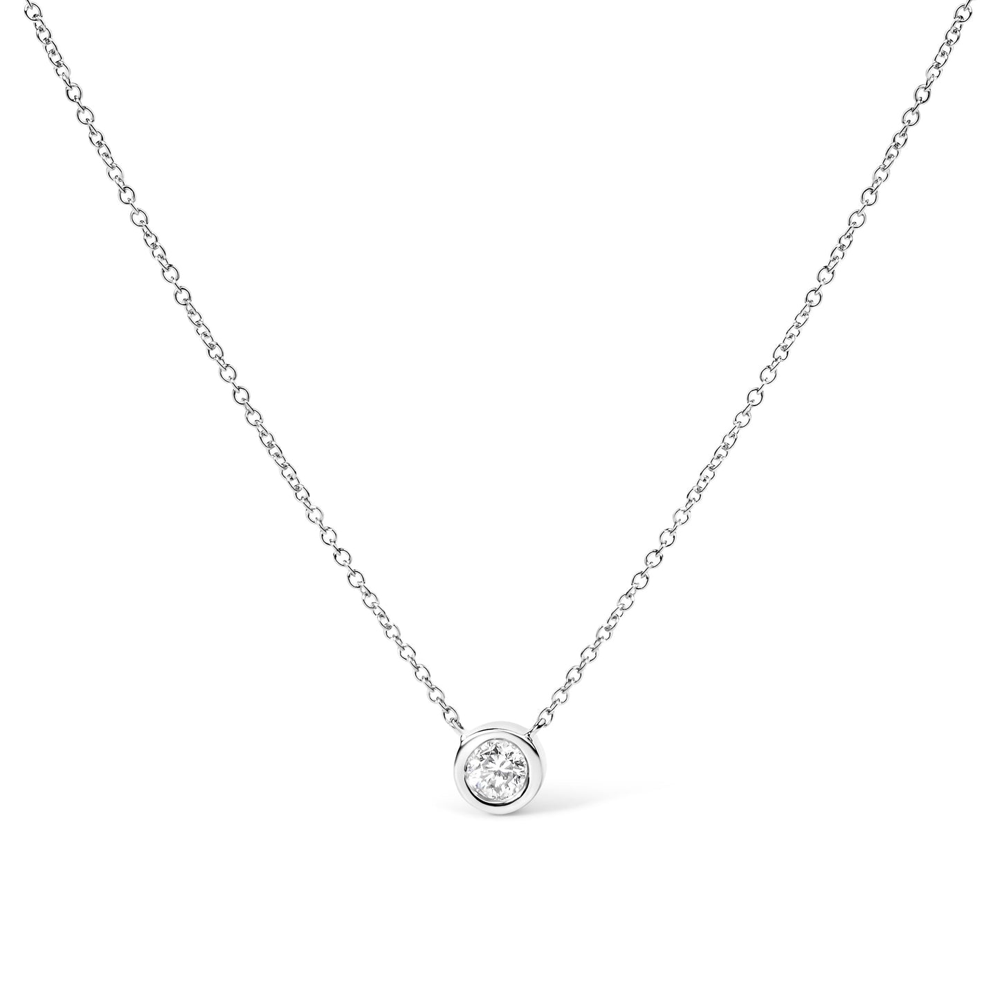 Collar con colgante solitario moderno de oro blanco de 10 quilates con diamante redondo talla brillante de 0,10 quilates engastado en bisel de 40,64-45,72 cm (color H-I, claridad SI2-I1)