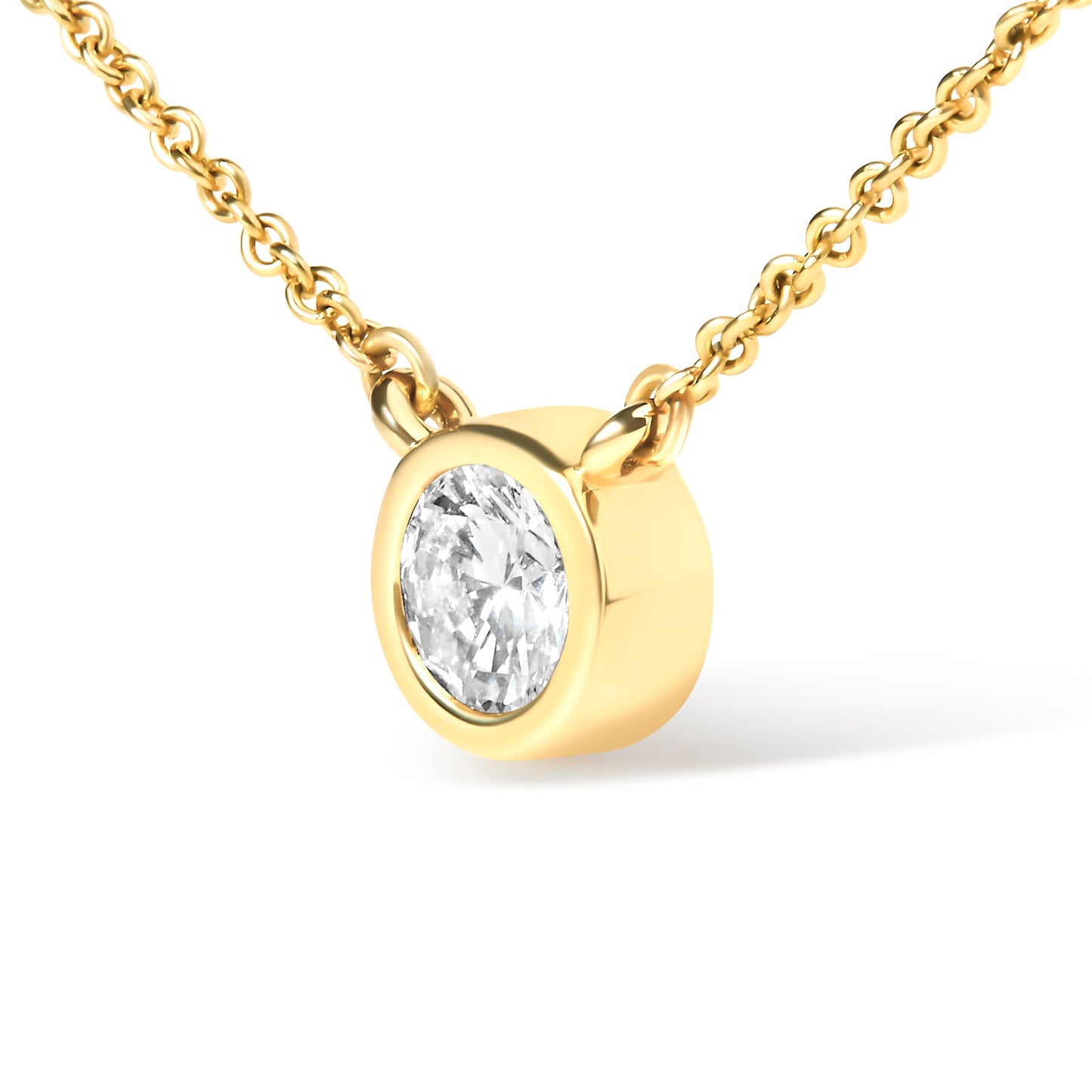 Collar con colgante de oro amarillo de 10K, solitario de diamante de talla brillante redonda de 1/2 quilate engastado en bisel moderno, 40-45 cm (color H-I, claridad SI2-I1)