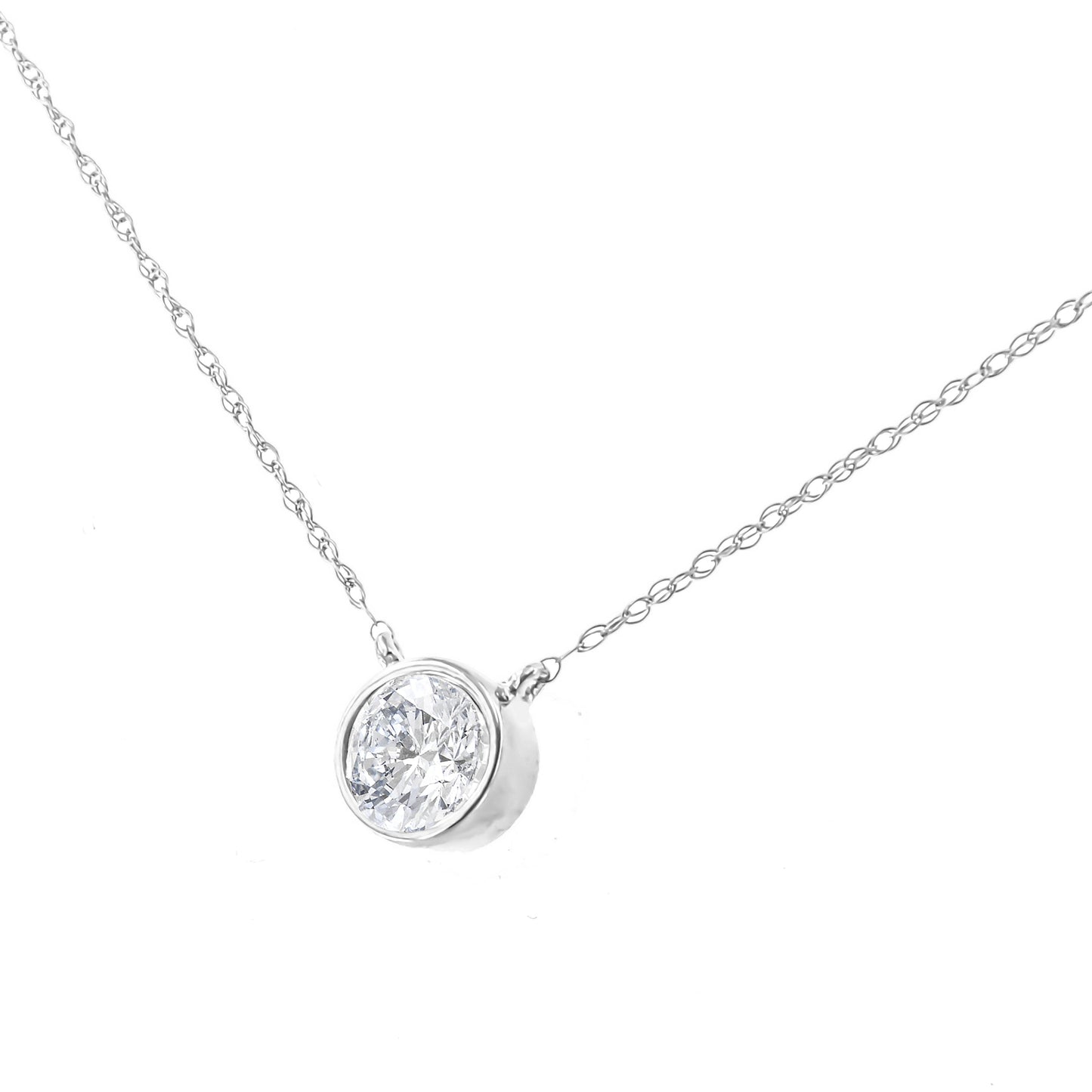 Collar con colgante de plata de ley .925 de 18" con bisel de diamante de talla redonda de 1/10 Cttw (color J-K, claridad I1-I2)