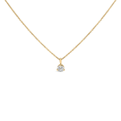 Collar con colgante solitario de diamante redondo de 14 quilates de oro amarillo de 3/8 quilates con engaste de 3 puntas estilo martini (color G-H, claridad SI2-I1) - 18 pulgadas