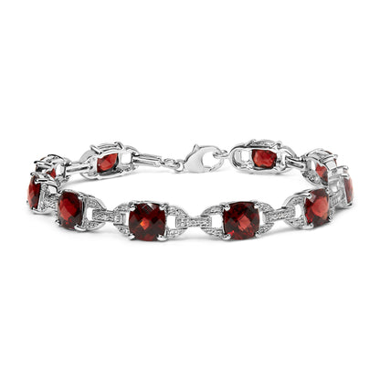Pulsera de eslabones tipo tenis de moda de plata de ley .925 con granate rojo de cojín a cuadros de 7x7 mm y acentos de diamantes (color I-J, claridad I1-I2) - Tamaño 7 pulgadas