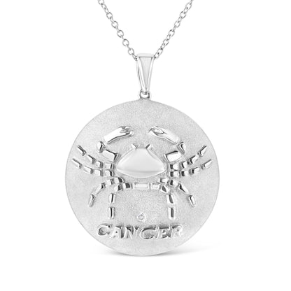 Collar con colgante de medallón de plata de ley .925 con diseño de zodiaco Cáncer y acento de diamante de 45,7 cm (color K-L, claridad I1-I2)
