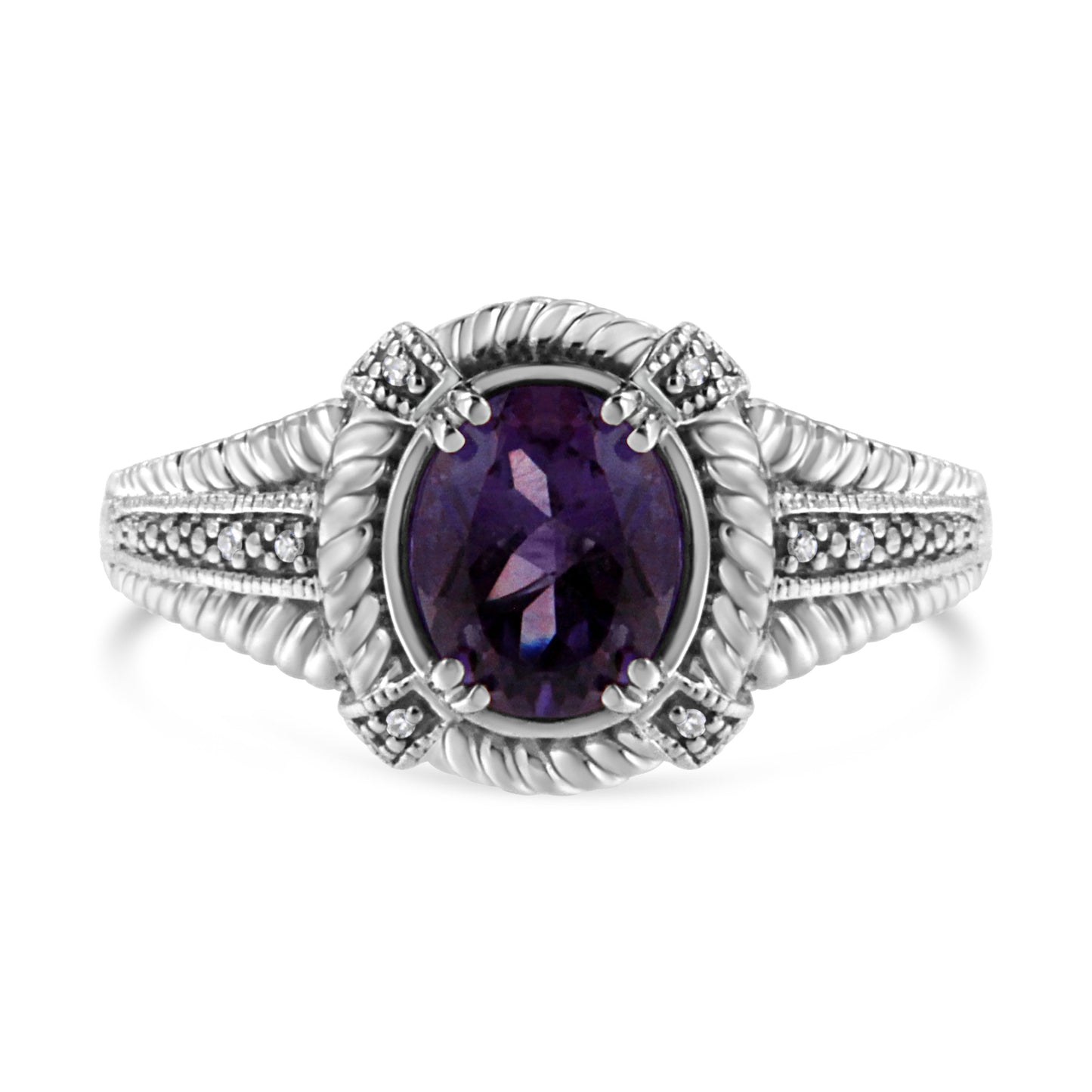 Anillo de plata de ley .925 con amatista morada ovalada de 9x7 mm engastada en garra y detalles de diamantes (color I-J, claridad I1-I2) - Talla 7