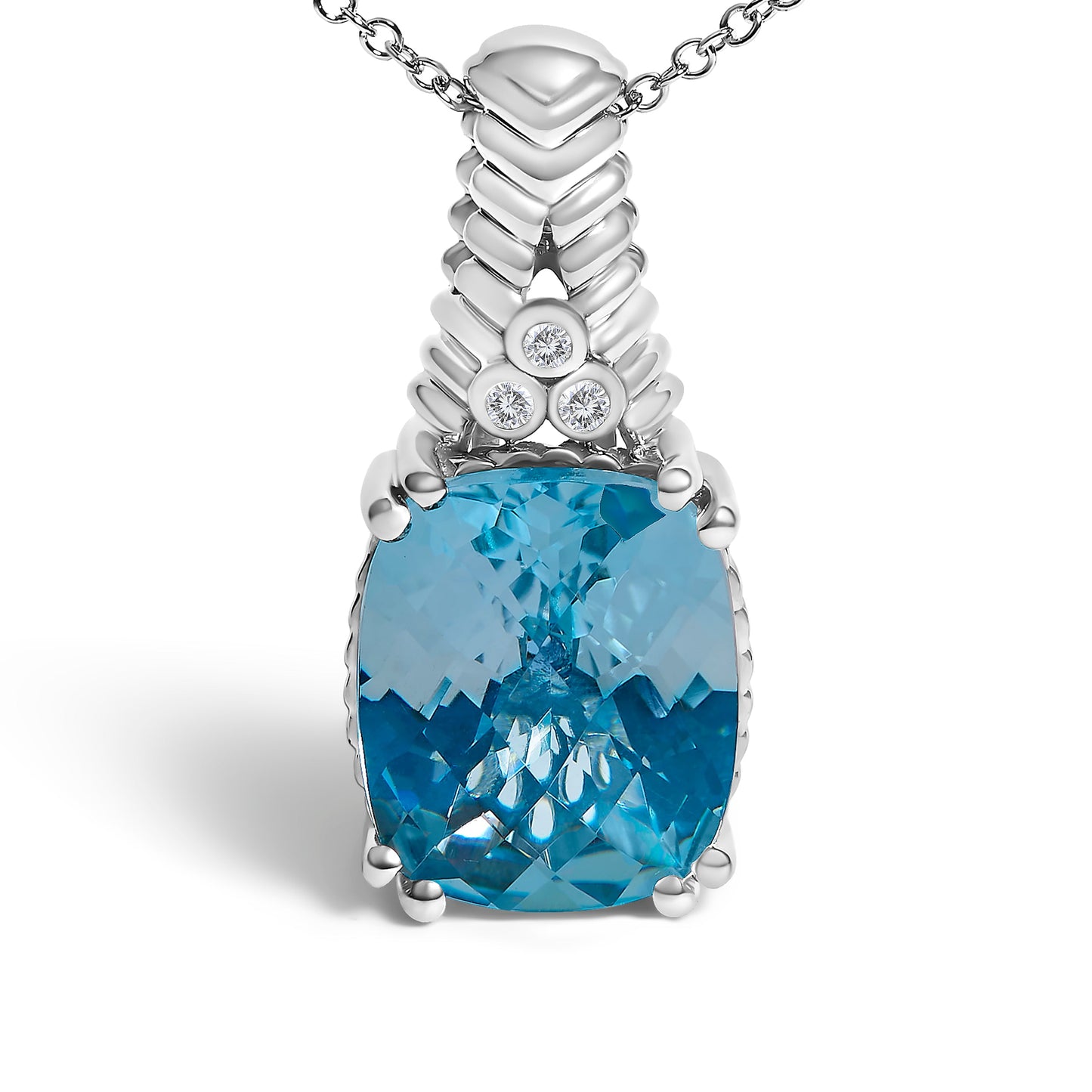 Collar con colgante de topacio azul y acento de diamante texturizado de plata de ley .925 - 18 pulgadas