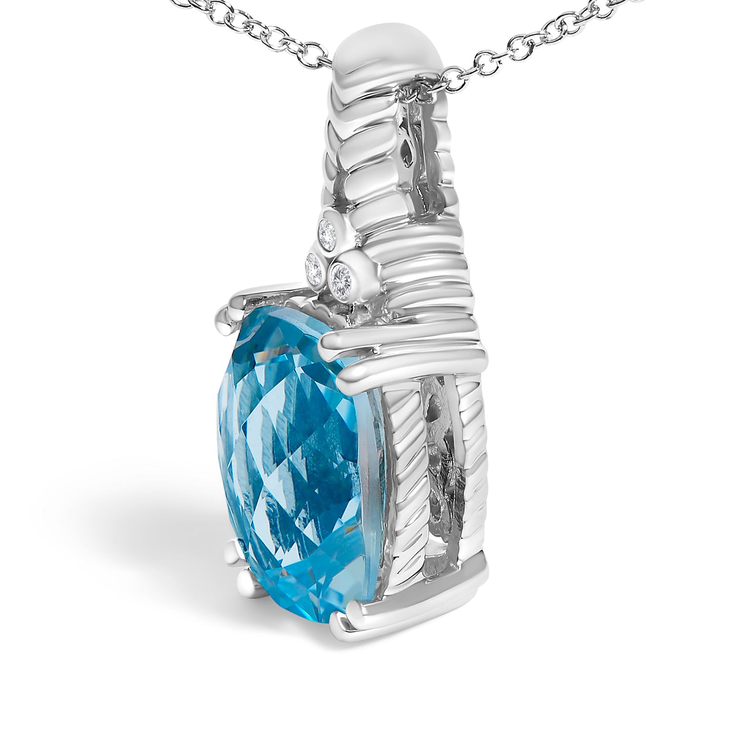 Collar con colgante de topacio azul y acento de diamante texturizado de plata de ley .925 - 18 pulgadas