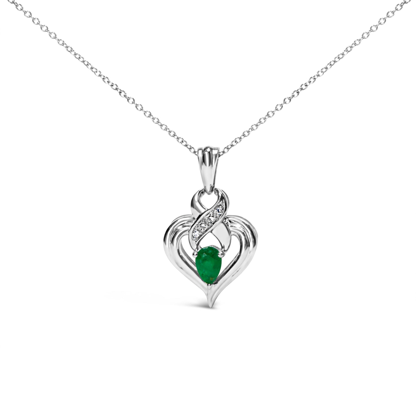 Collar con colgante de corazón de esmeralda en forma de pera de 6x4 mm y detalles de diamantes de plata de ley .925 (Color H-I, Claridad SI1-SI2) - 45.72 cm