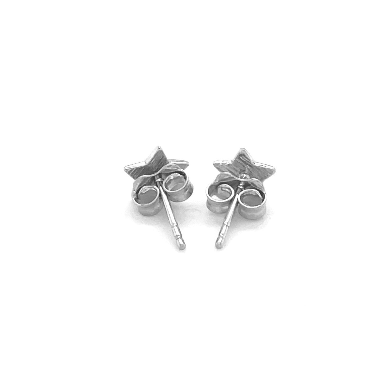 Pendientes de poste de oro blanco de 14 quilates con estrellas