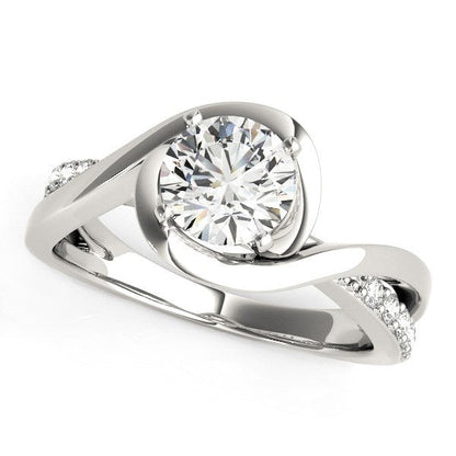Anillo de compromiso de oro blanco de 14k con diamantes redondos y banda dividida (1 1/8 cttw)