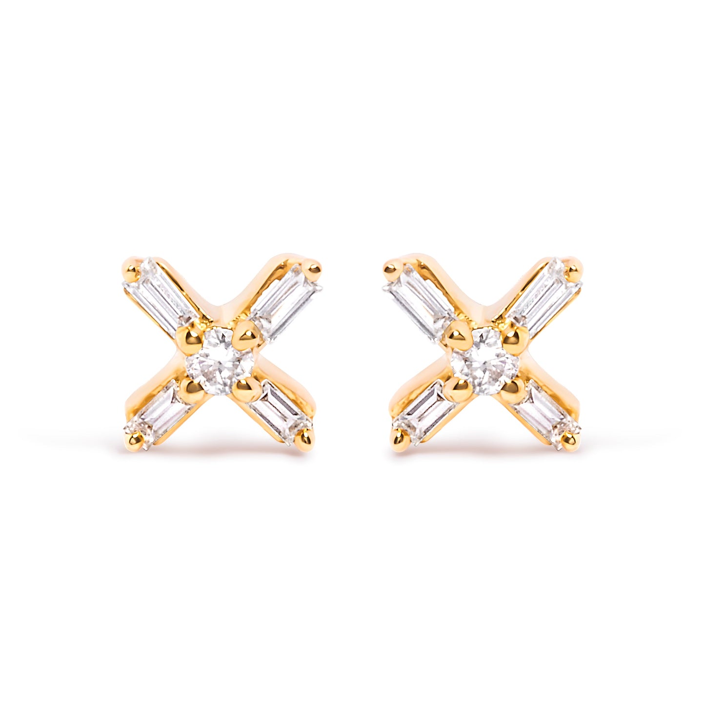 Pendientes de tuerca de oro amarillo de 10 quilates con diamantes redondos y de talla baguette de 1/10 Cttw en forma de X (color H-I, claridad I1-I2)